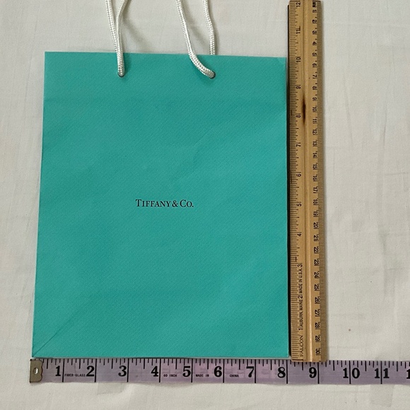 TIFFANY & CO. Lot of 3 Shopping Bags & 4 Ribbons - Picture 12 of 13